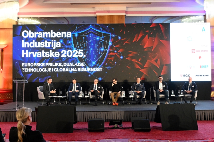 19 a panel1-051125.jpg